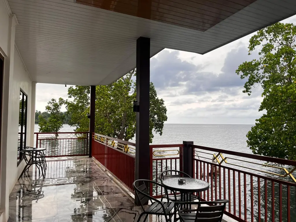 Outdoor Terrace with Sea View