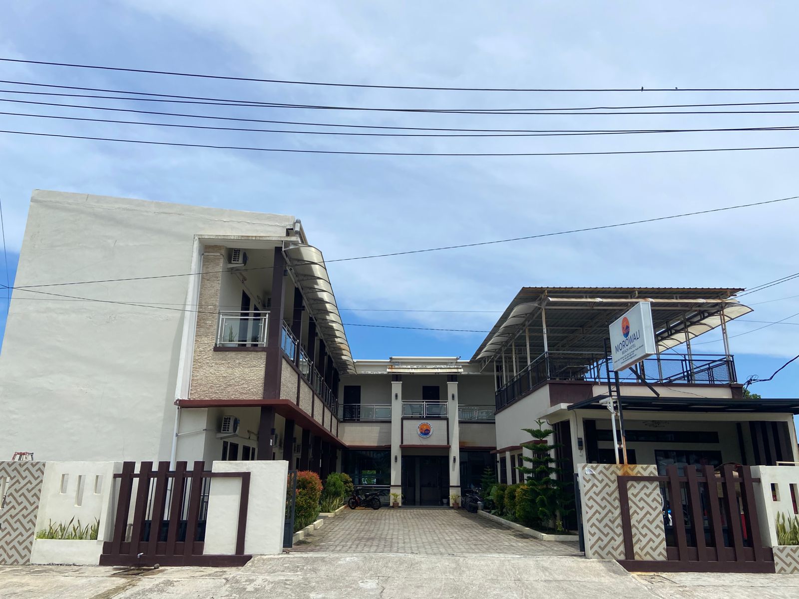 Tampak Depan Morowali Beach Hotel